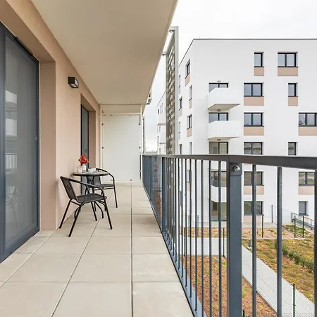 Sunny Haven: Modern 2br,garage, Wifi,stream 招待所