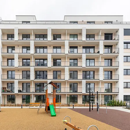 Sunny Haven: Modern 2br,garage, Wifi,stream 招待所 布拉迪斯拉发