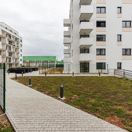 Sunny Haven: Modern 2br,garage, Wifi,stream 招待所