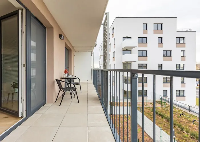 Sunny Haven: Modern 2br,garage, Wifi,stream 招待所