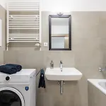 Casa de hóspedes Sunny Haven: Modern 2br,garage, Wifi,stream Bratislava