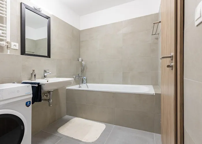 Гостьовий будинок Sunny Haven: Modern 2br,garage, Wifi,stream