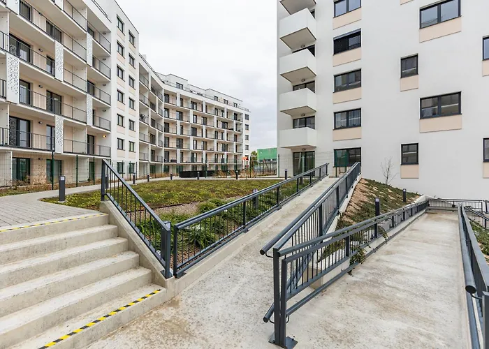 Гостьовий будинок Sunny Haven: Modern 2br,garage, Wifi,stream