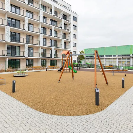 Guest house Sunny Haven: Modern 2br,garage, Wifi,stream Bratislava