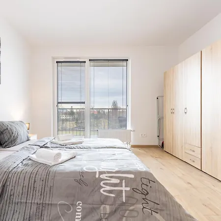 Sunny Haven: Modern 2br,garage, Wifi,stream *