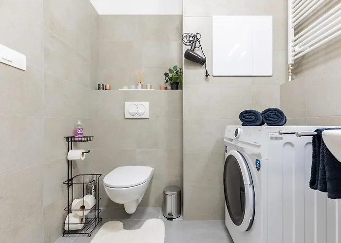 Maison d'hôtes Sunny Haven: Modern 2br,garage, Wifi,stream Bratislava